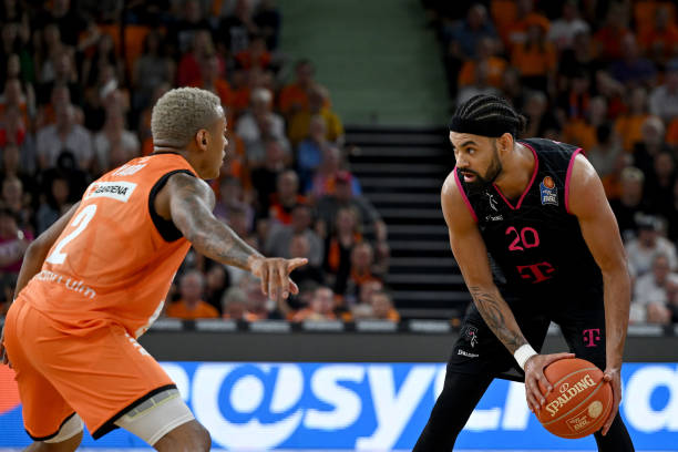 在为国足的 在为国足的